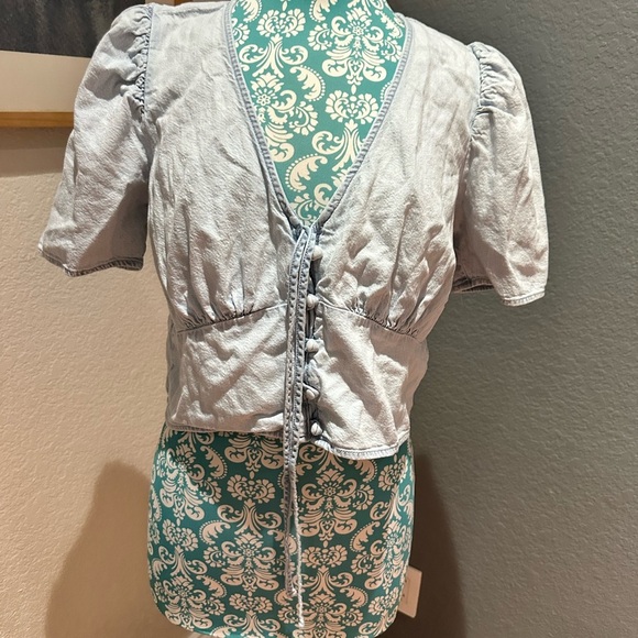 Levi's Light Blue Puff Sleeve Blouse. Milkmaid - Picture 3 of 11